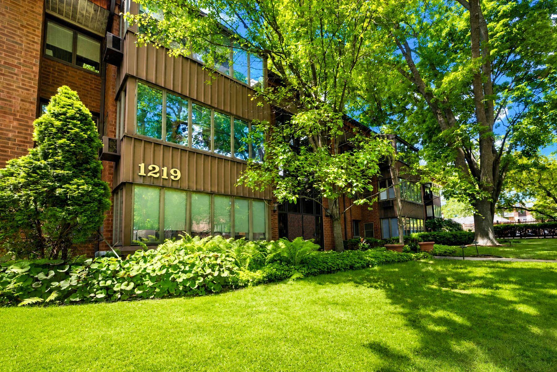 1219 N Jackson St Unit: 308