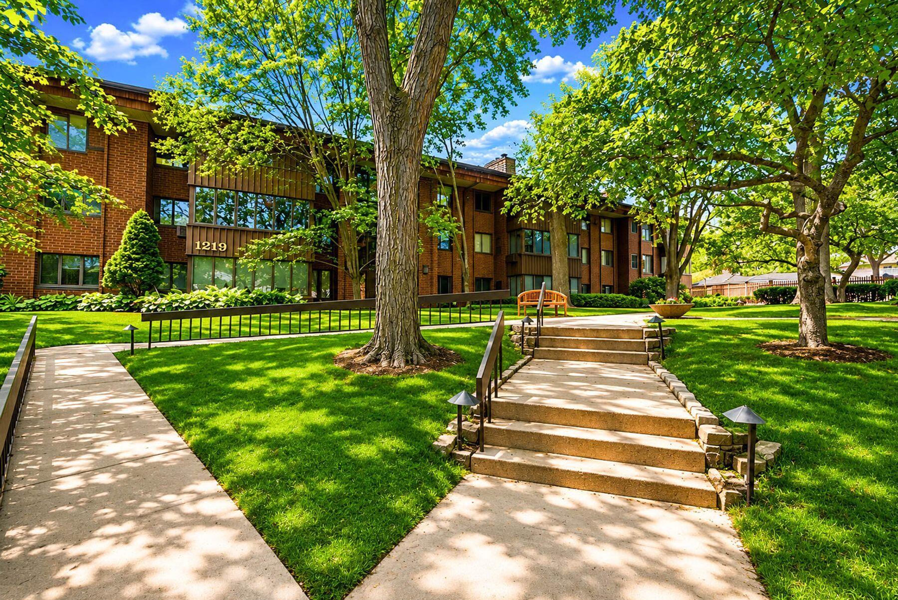 1219 N Jackson St Unit: 308