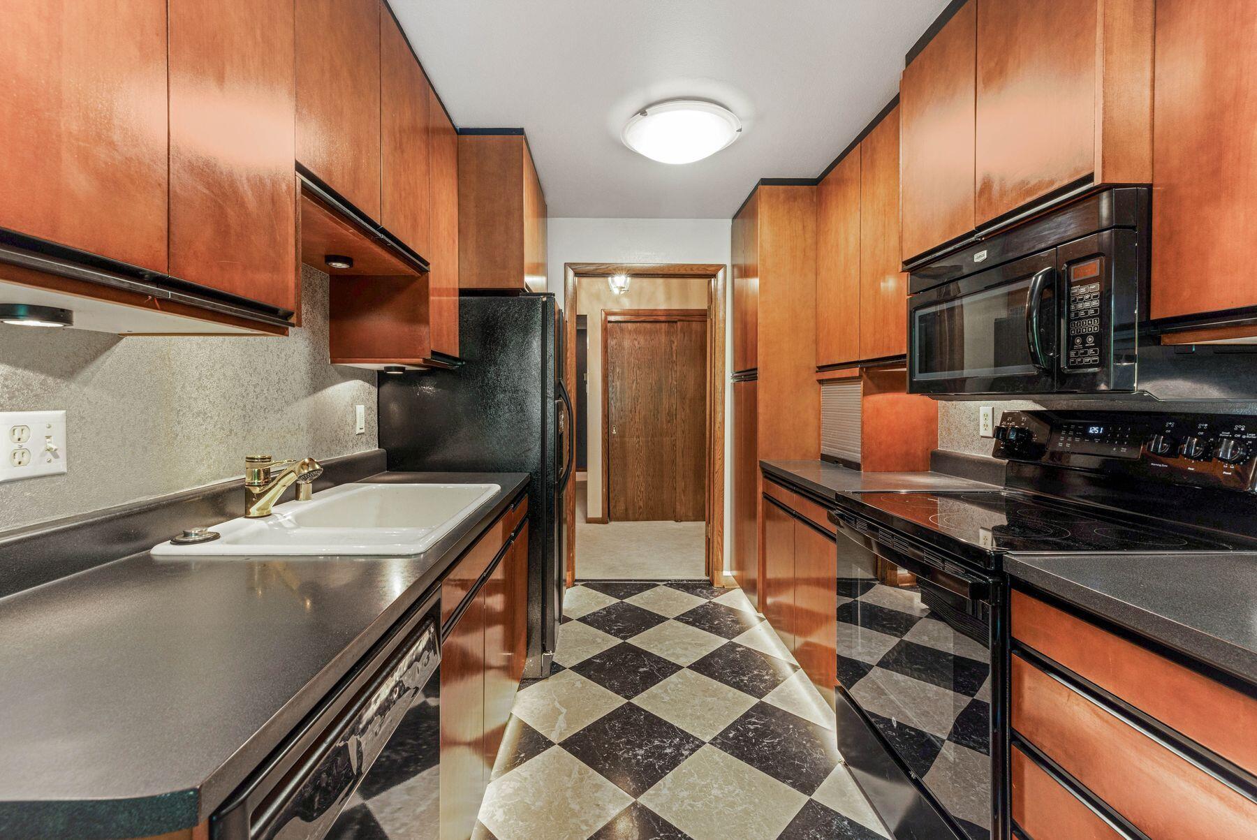 1219 N Jackson St Unit: 308