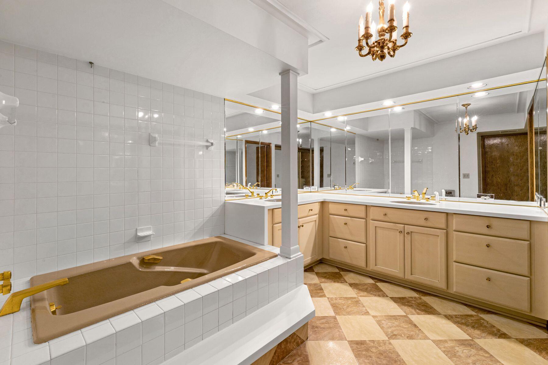 1219 N Jackson St Unit: 308