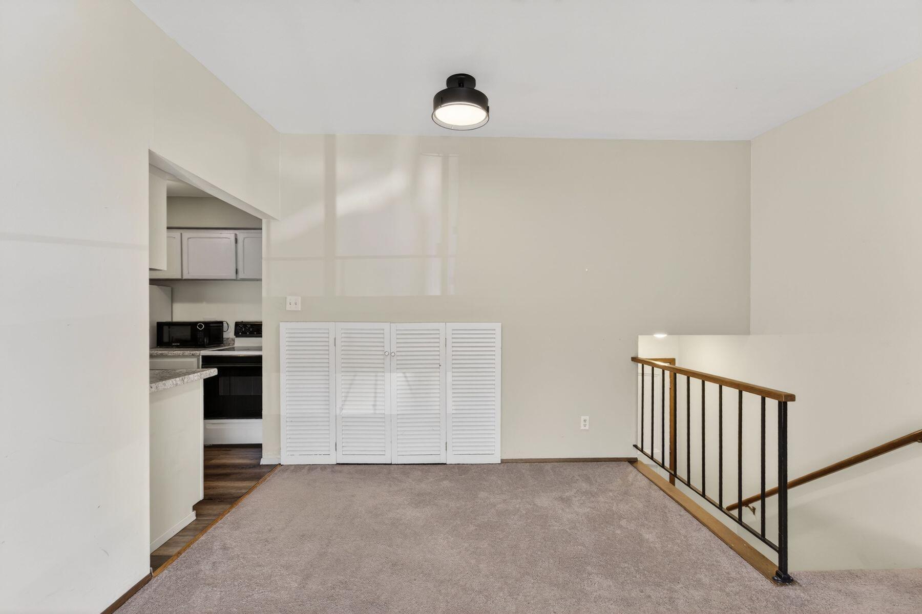 2650 S 60th St Unit: 6