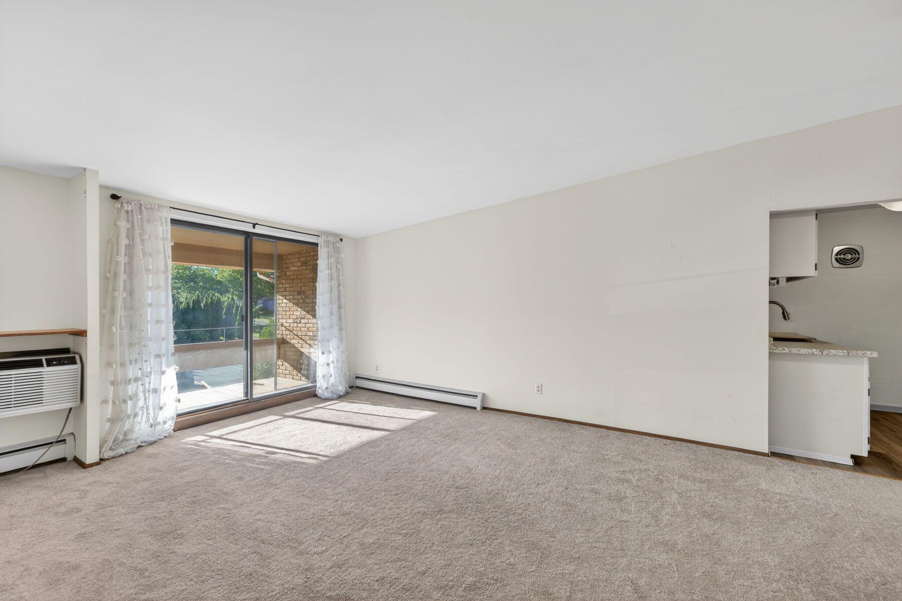 2650 S 60th St Unit: 6