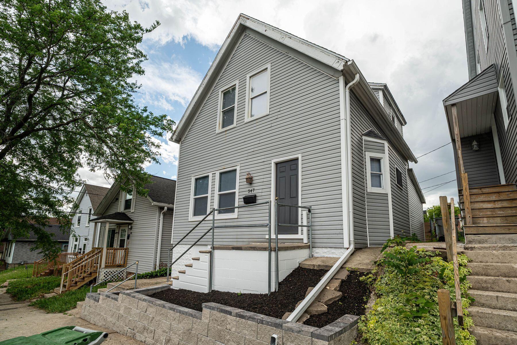 547 N 25th St