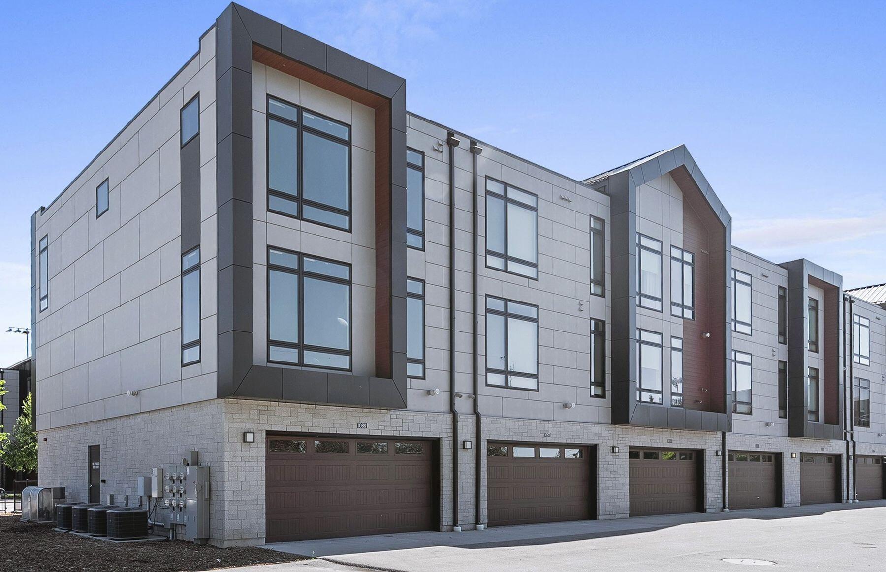 1089 Brookwood Dr