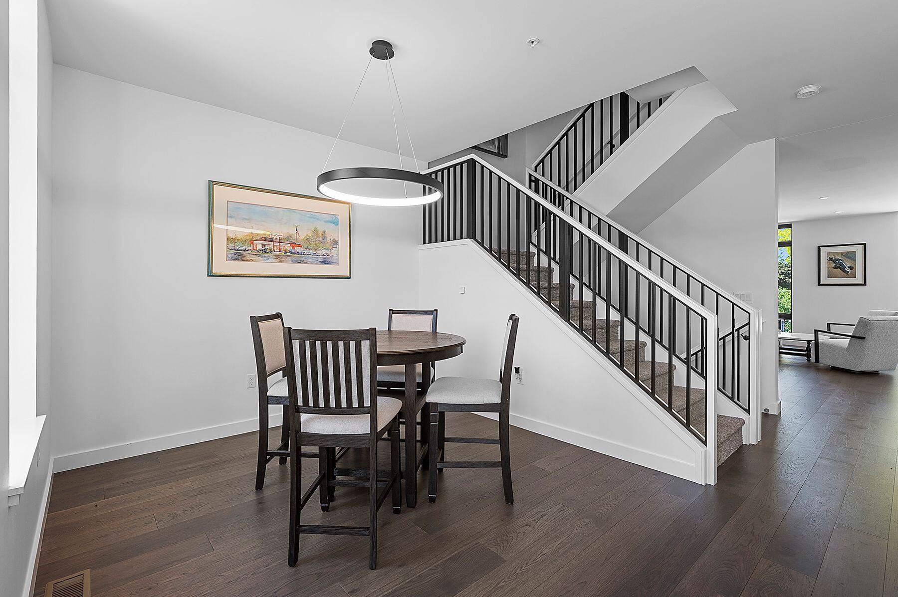 1089 Brookwood Dr