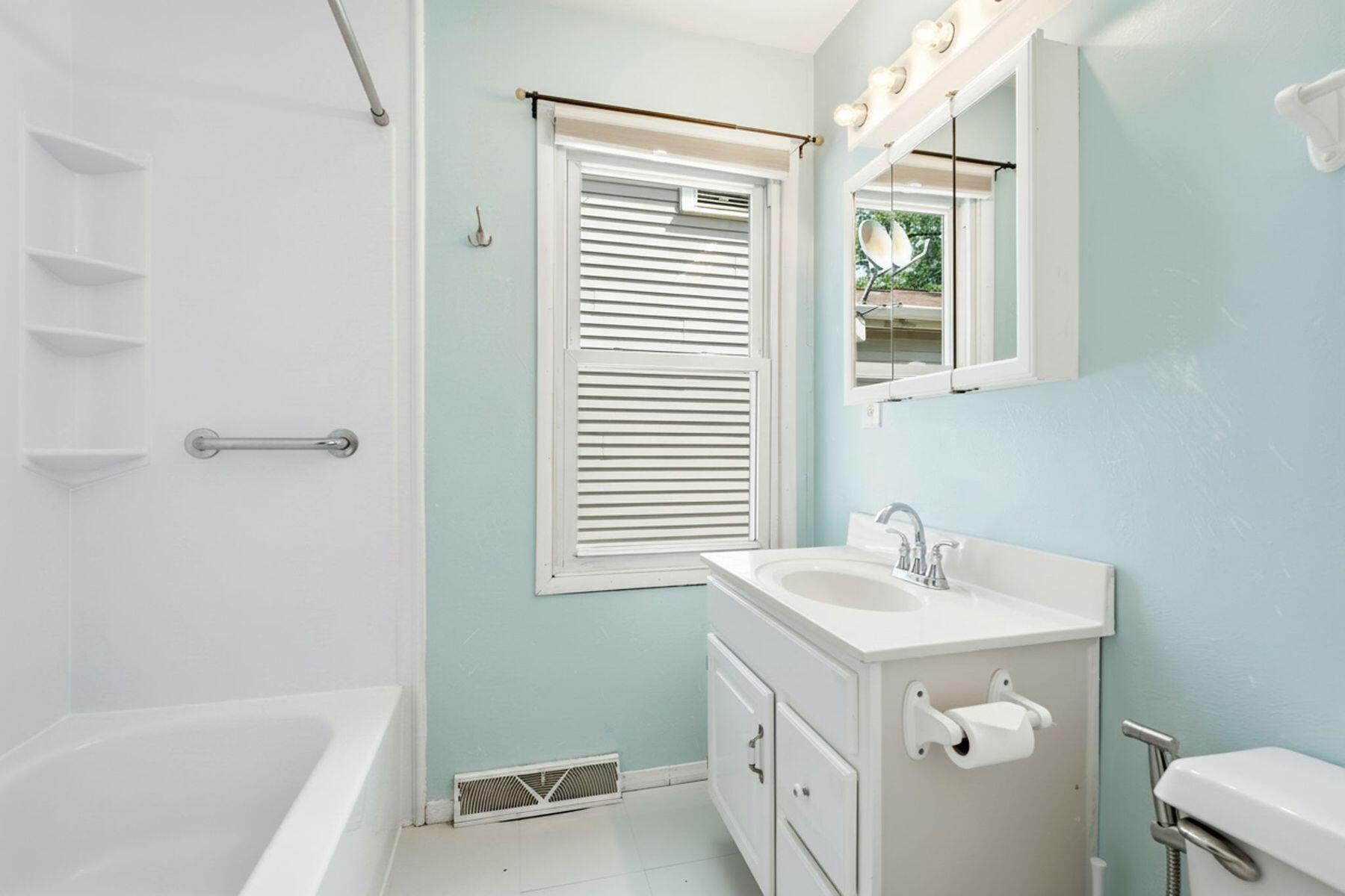 4625 N River Park Blvd