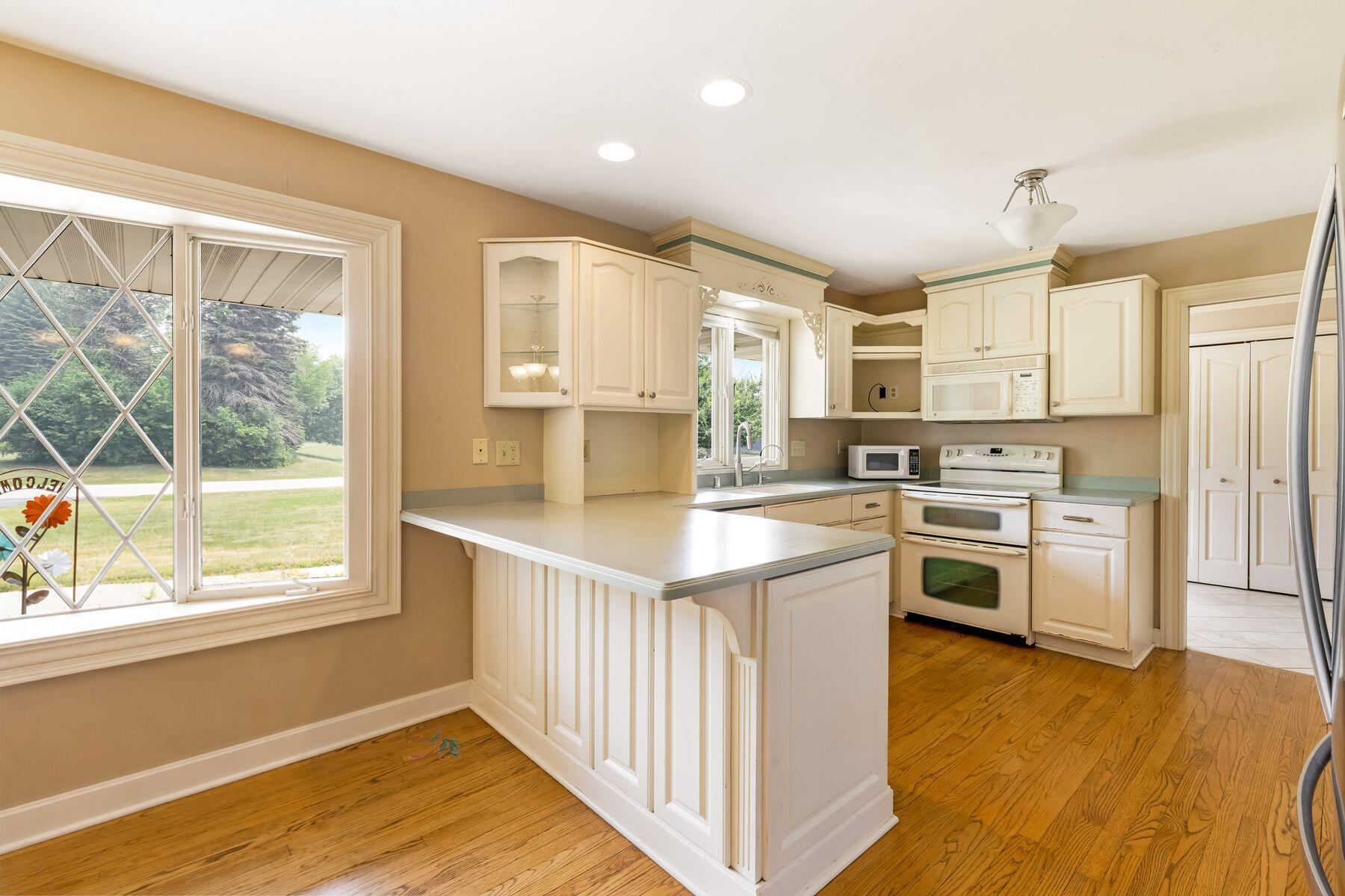W212N10497 Parkland Cir