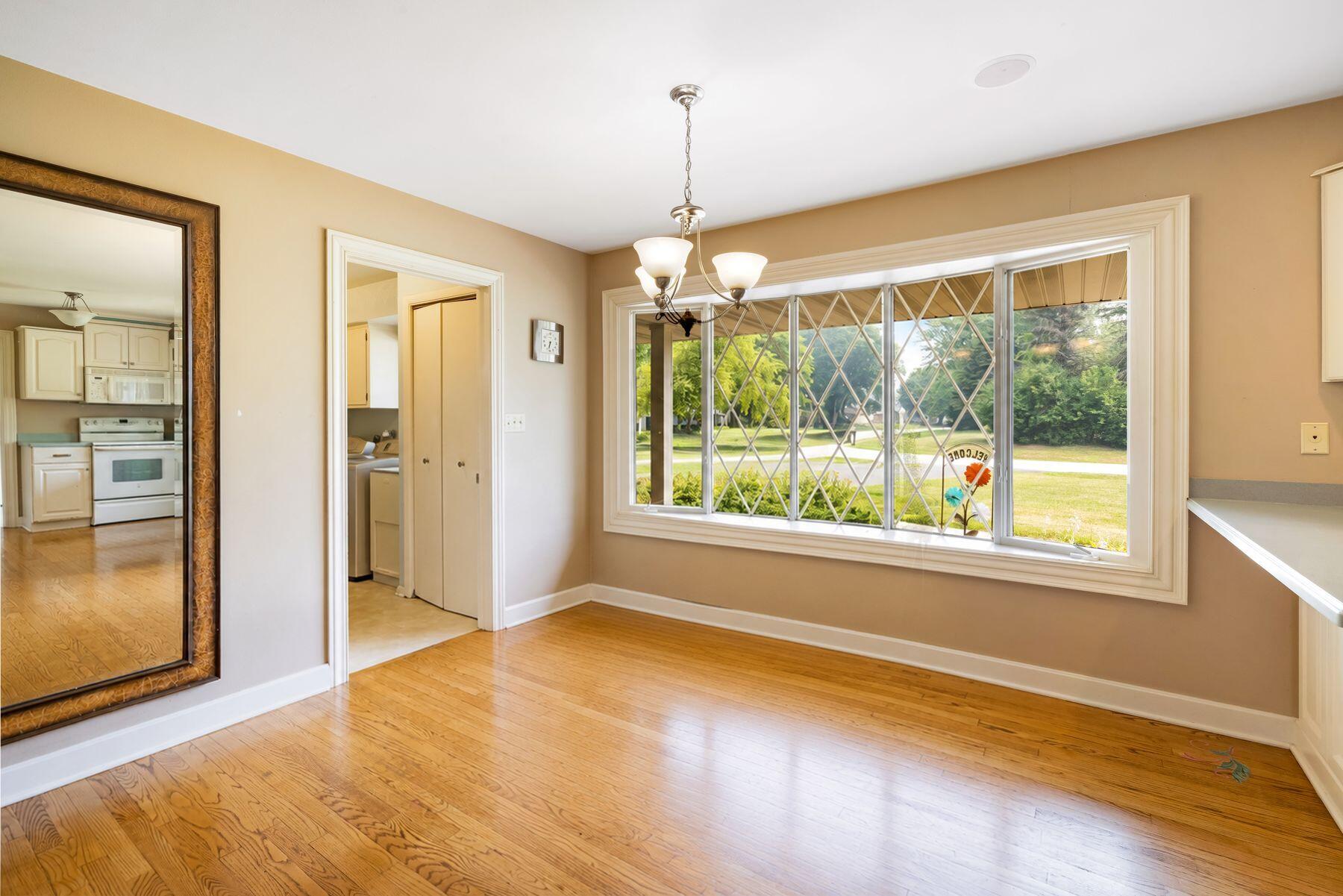 W212N10497 Parkland Cir