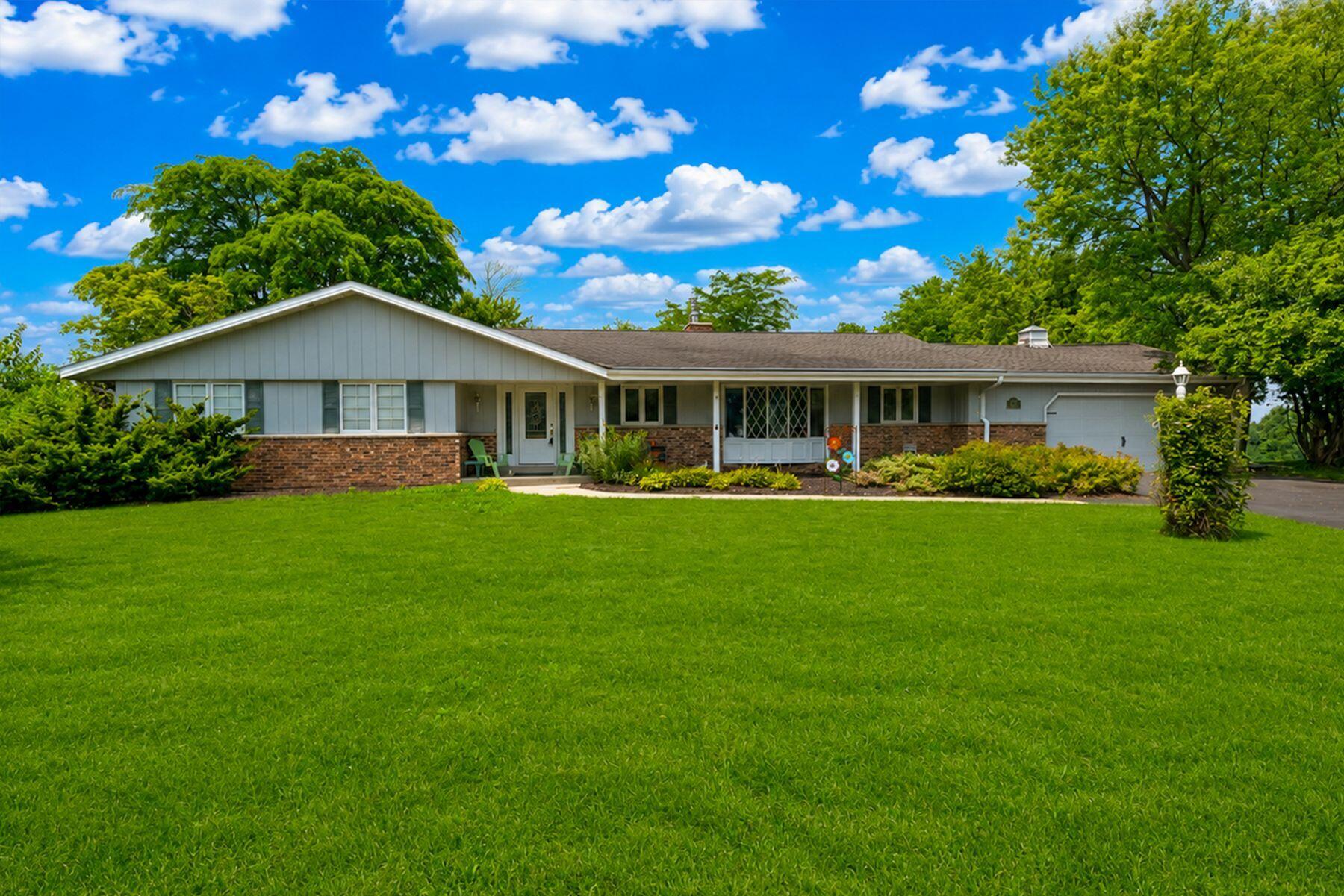 W212N10497 Parkland Cir