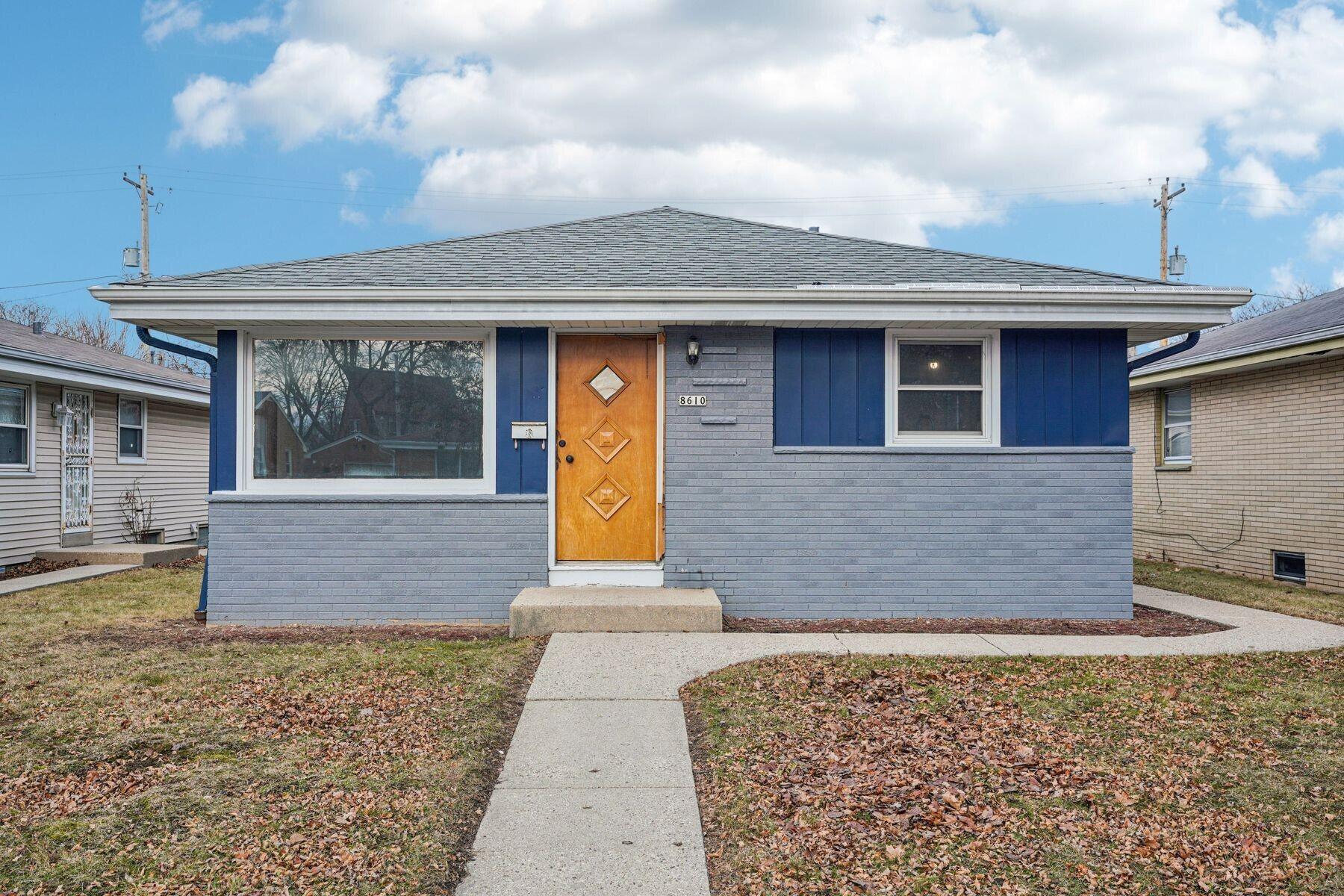 8610 W Potomac Ave
