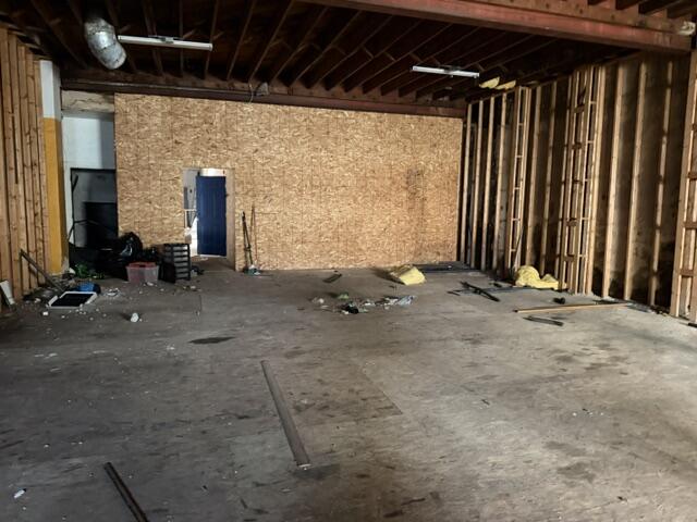 3272 N Holton St, 3274