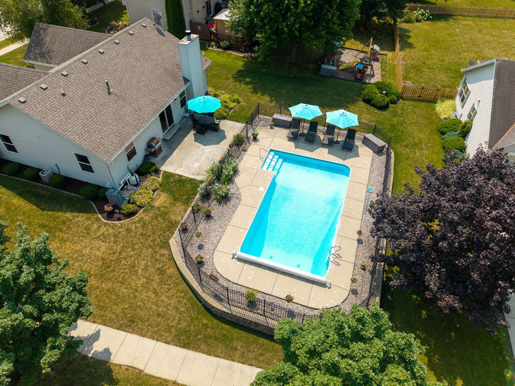 2336 N University Dr