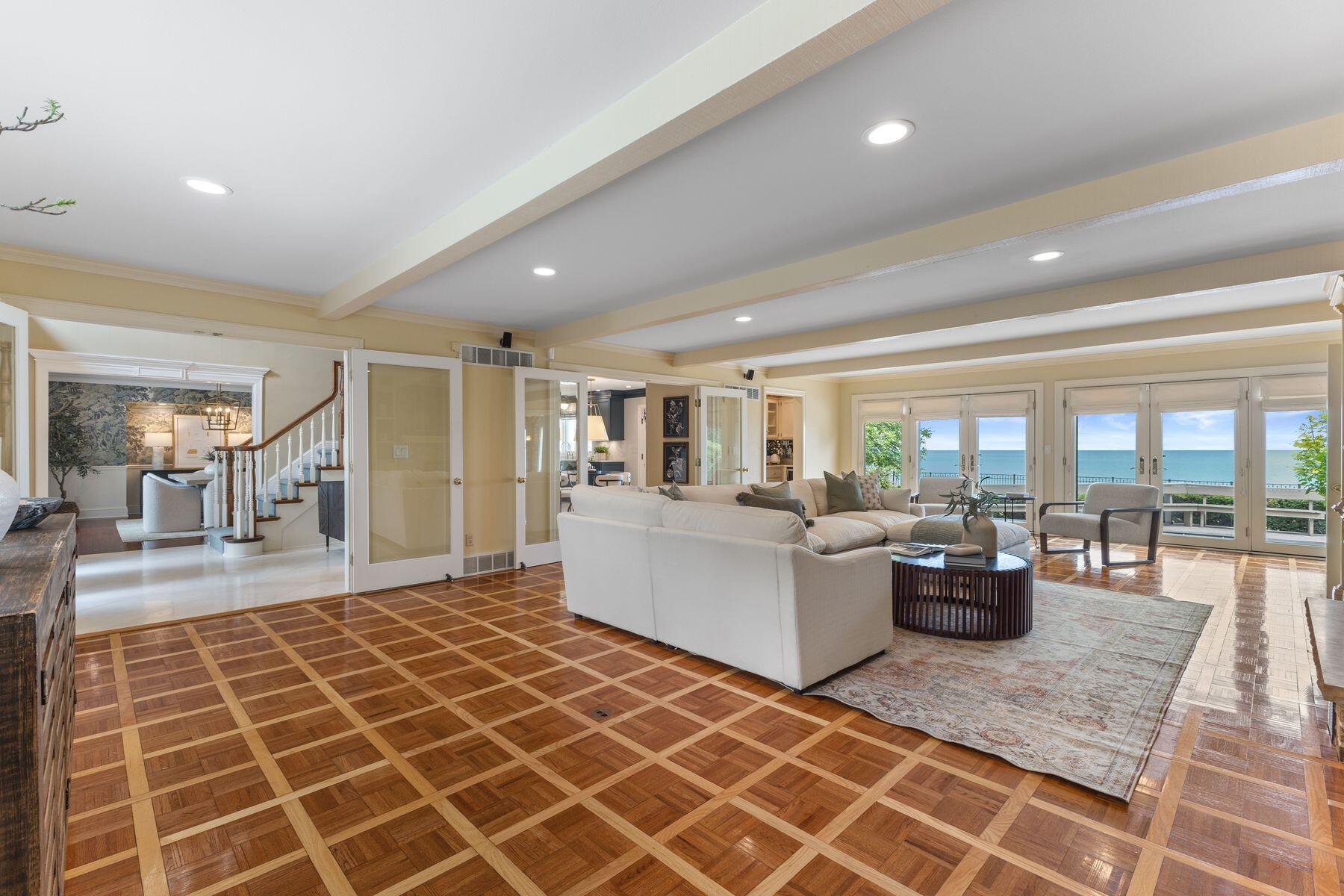 704 Waters Edge Rd