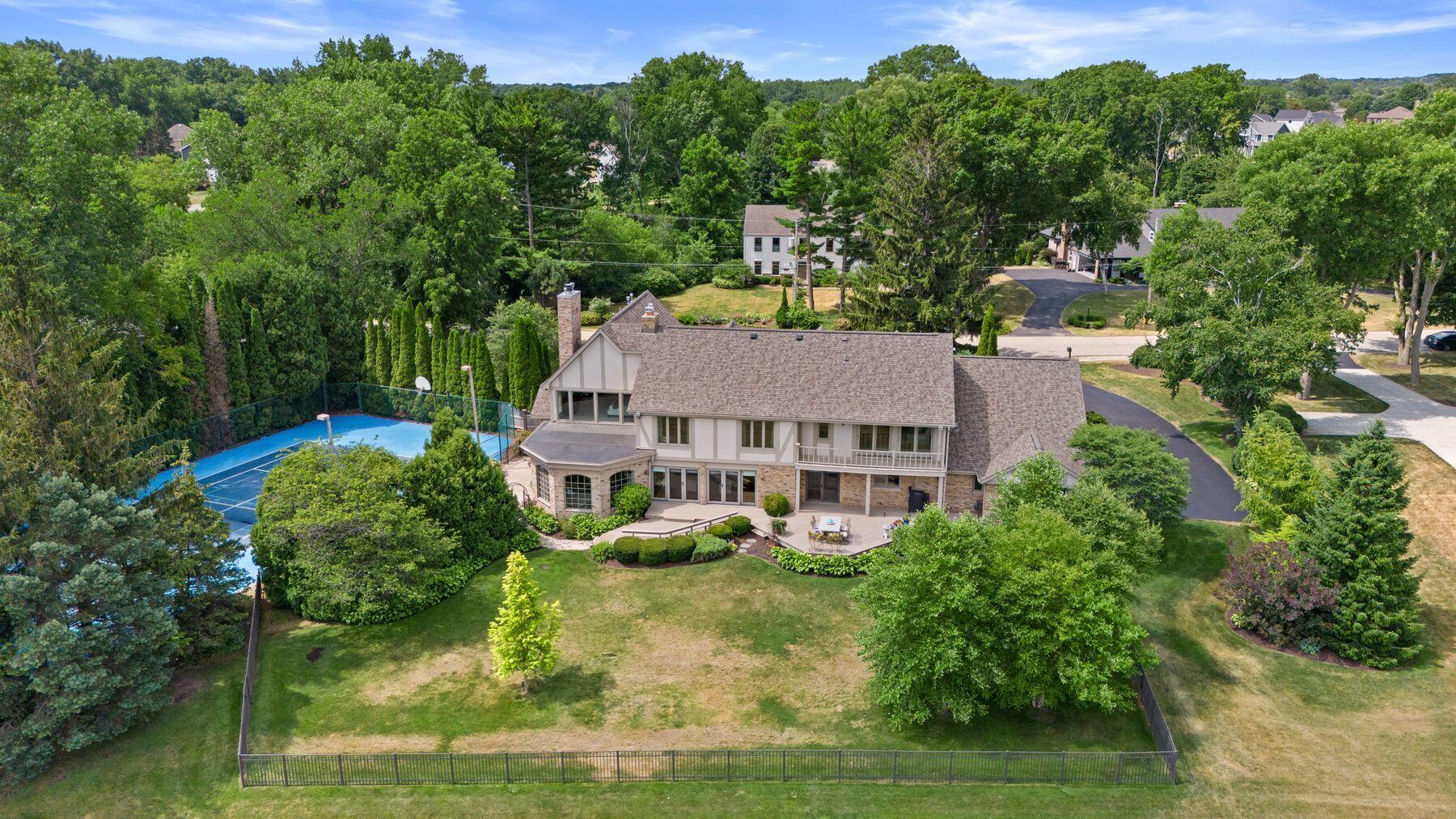 704 Waters Edge Rd