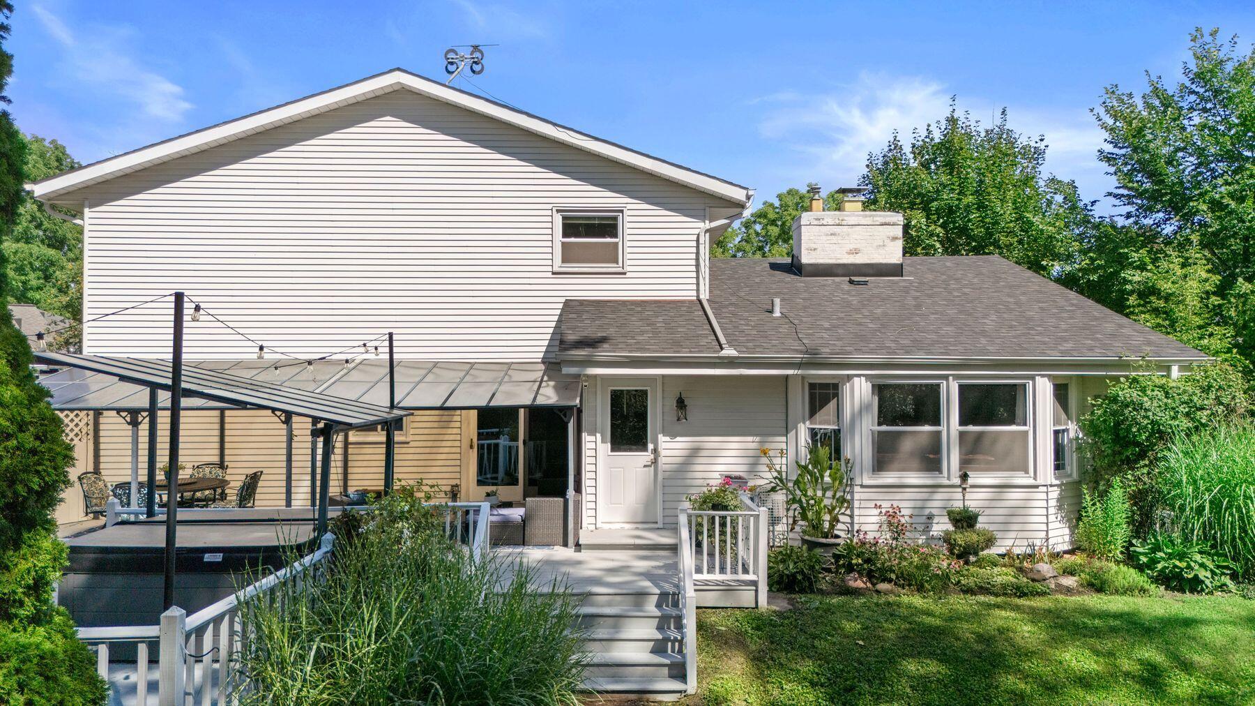 4349 Woodbury Ln