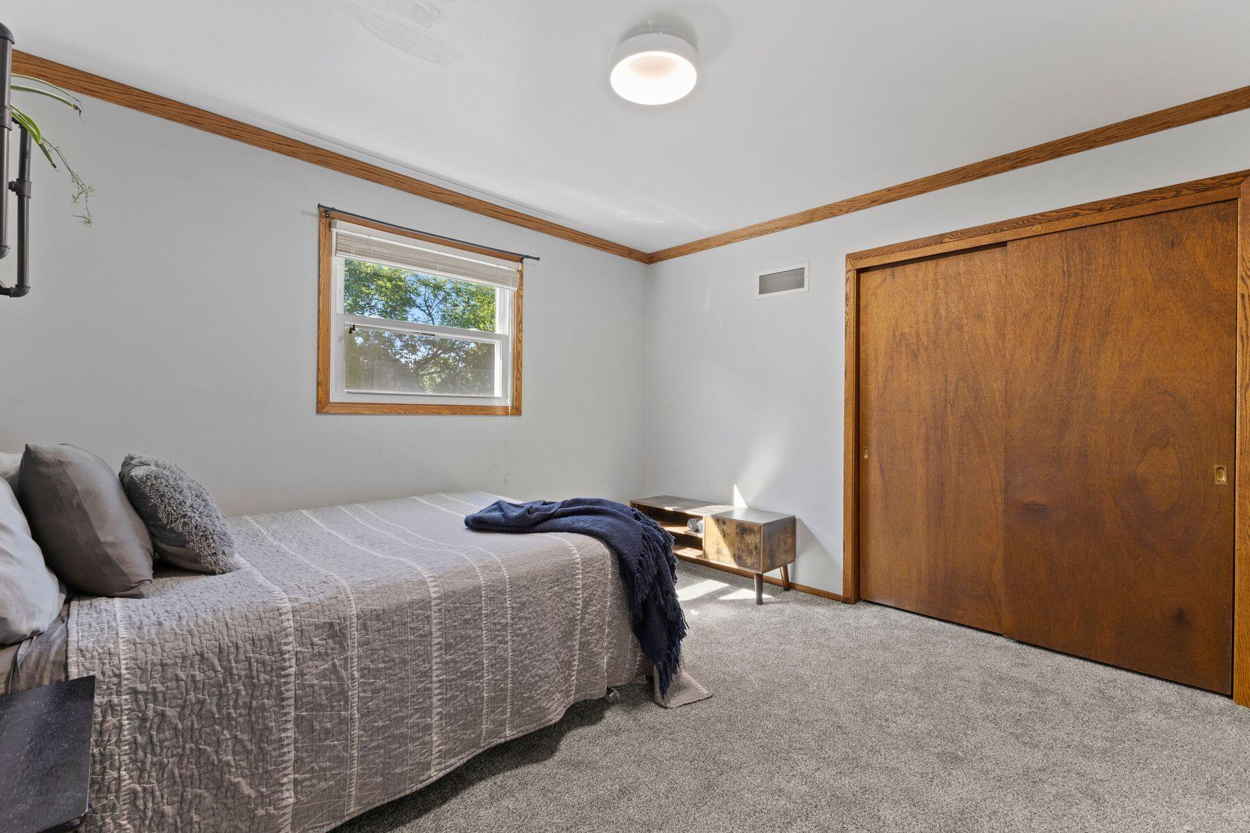 4349 Woodbury Ln