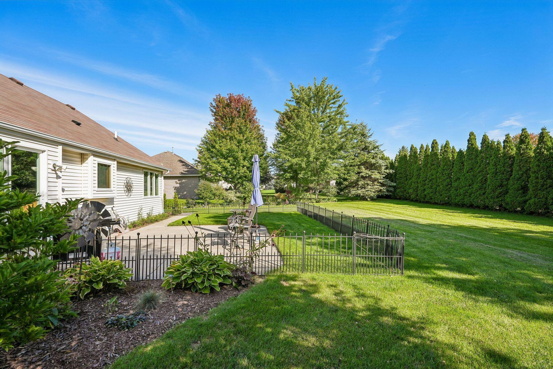 281 Louvain Ln