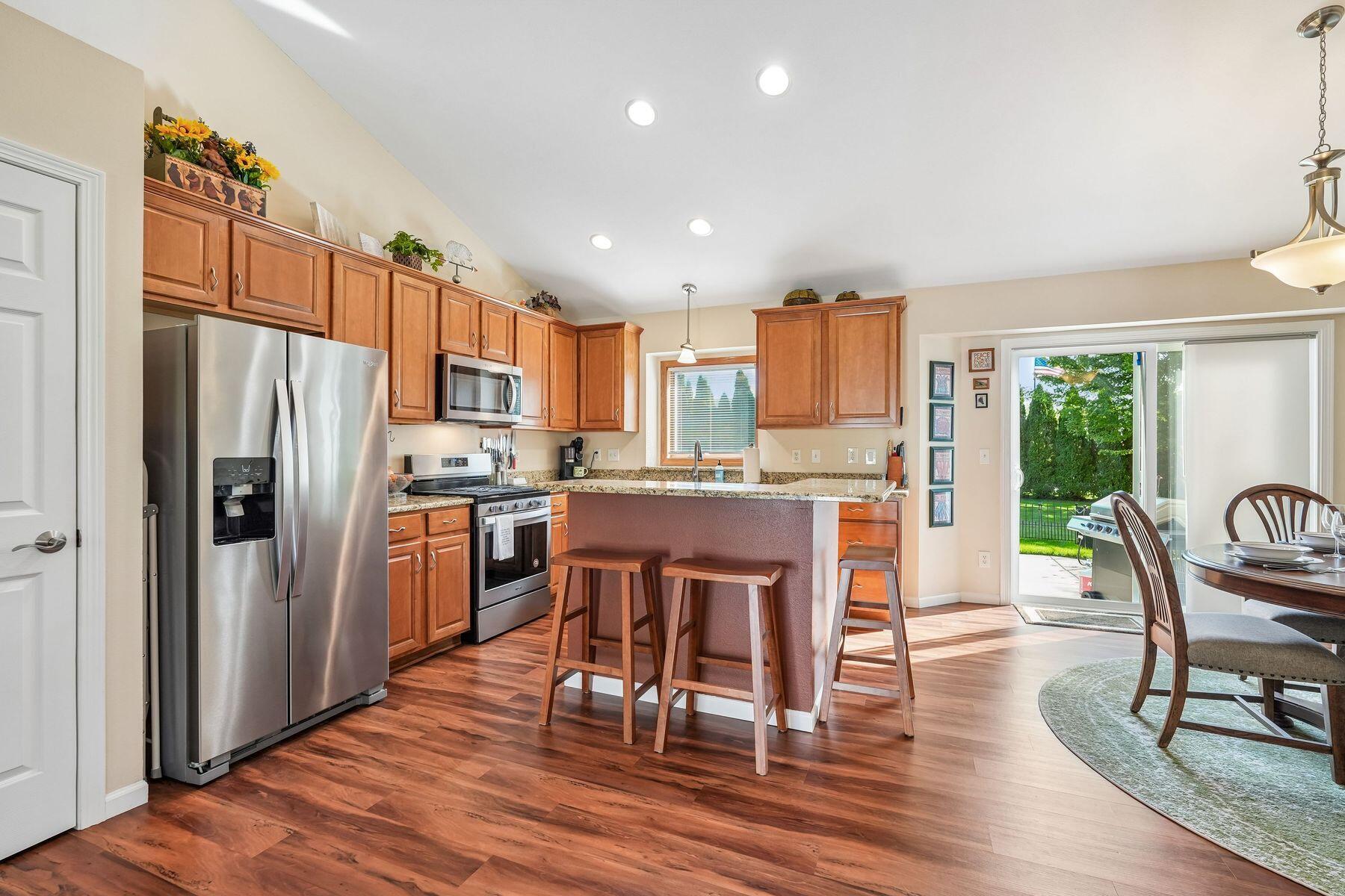 281 Louvain Ln