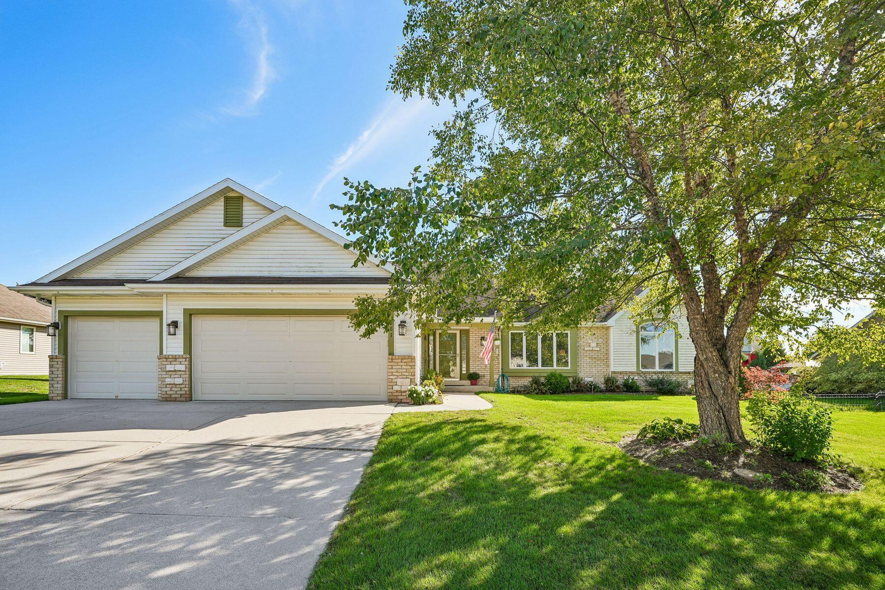 281 Louvain Ln