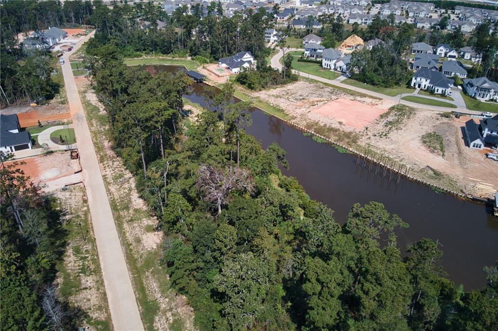 1712 RIVER CLUB Loop
