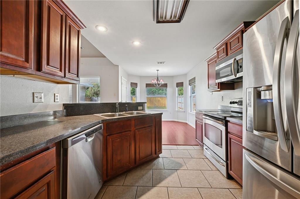 525 PANTHER Drive