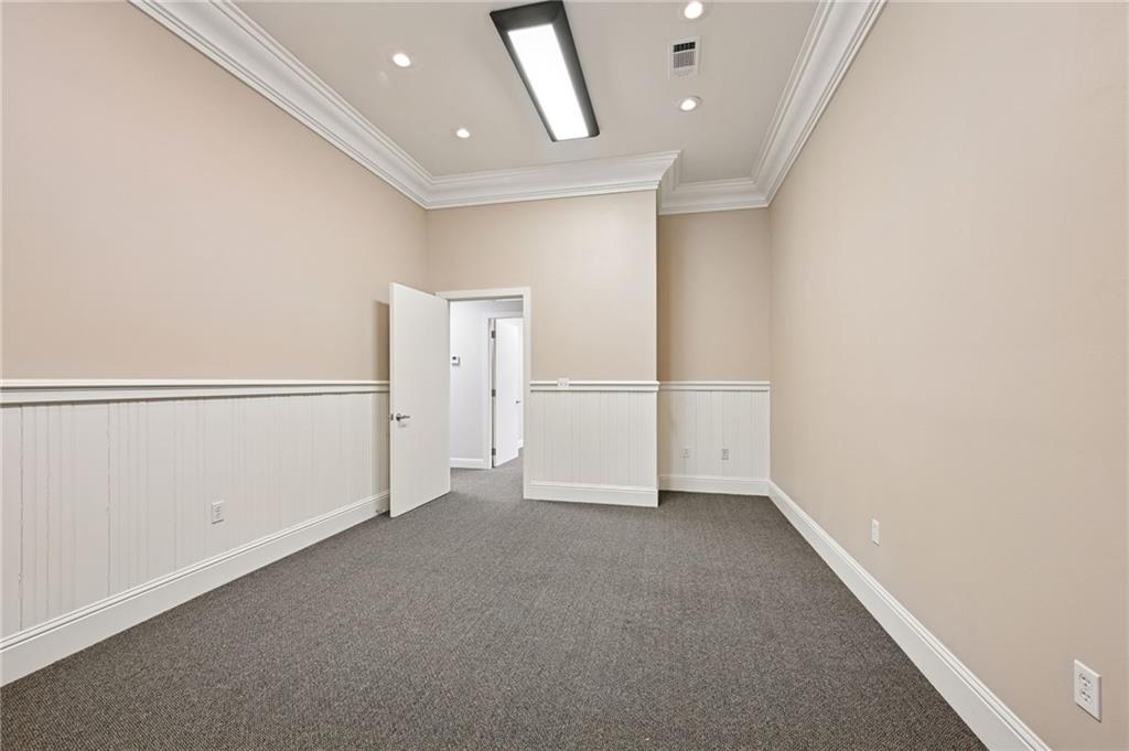 141 FAIRVIEW OAKS Drive 5/6