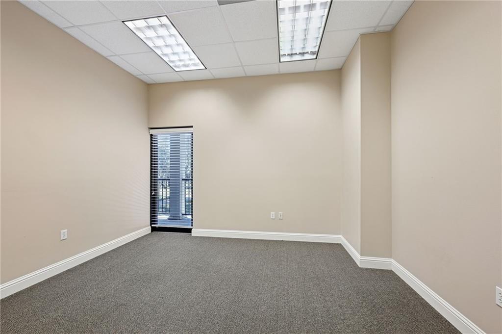 141 FAIRVIEW OAKS Drive 5/6