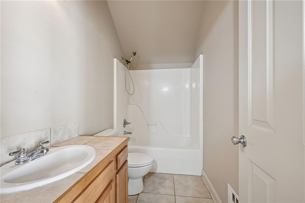 19104 SANDY Lane 14