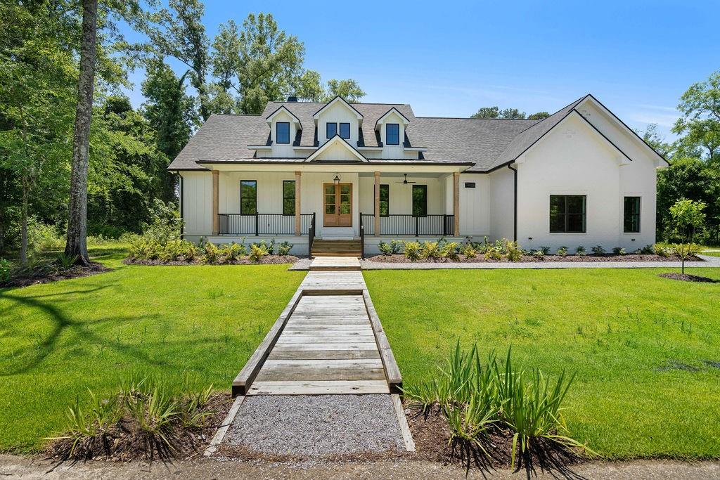 641 LOGGERS Circle