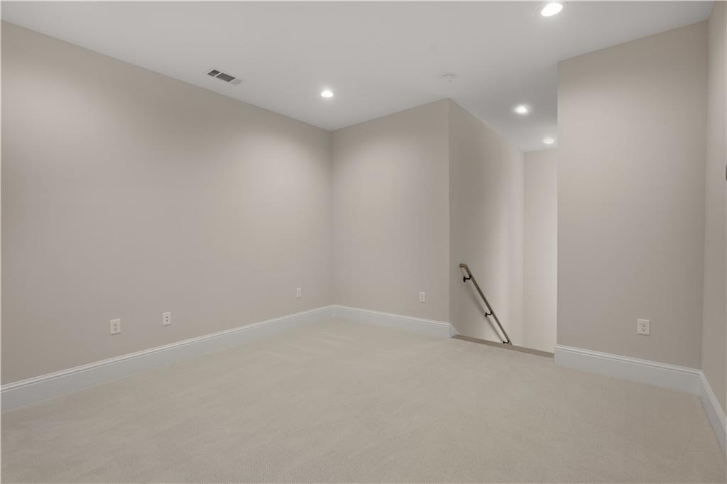 208 CHATEAU PAPILLION None