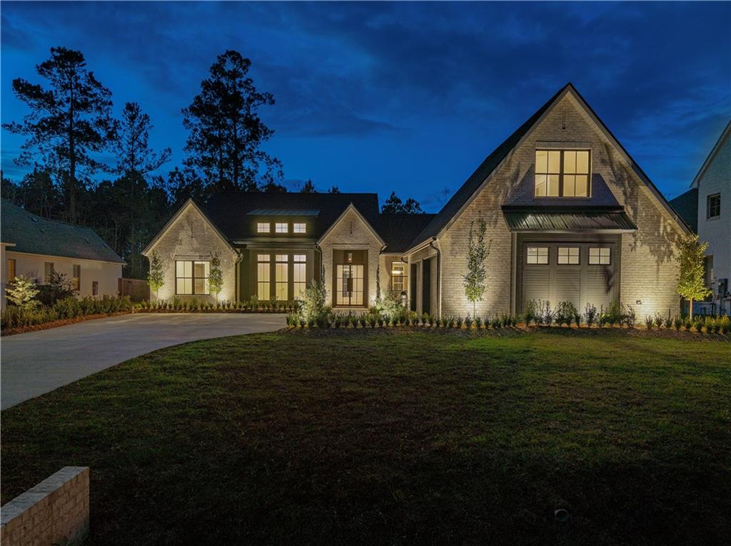 379 RUE CHARLOTTE None