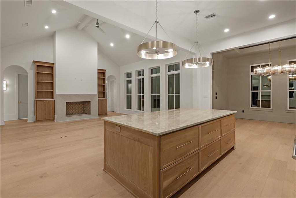 379 RUE CHARLOTTE None