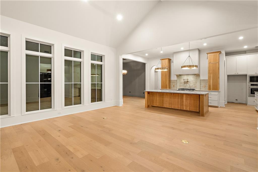 379 RUE CHARLOTTE None