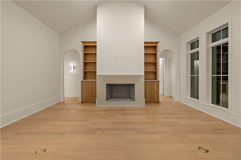 379 RUE CHARLOTTE None