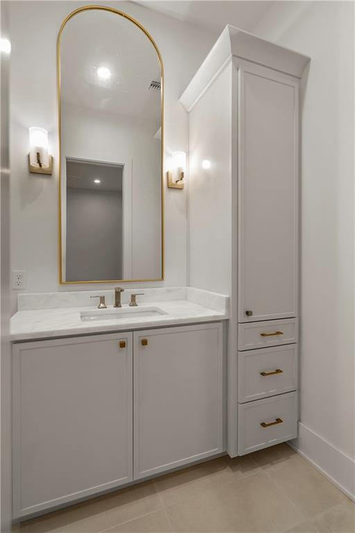 379 RUE CHARLOTTE None