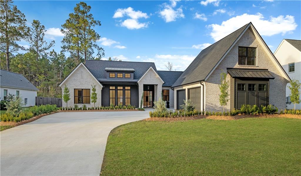 379 RUE CHARLOTTE None