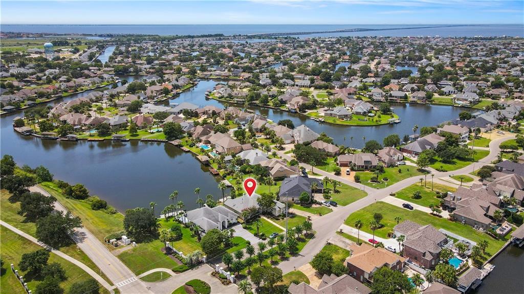 1007 MARINERS COVE Boulevard