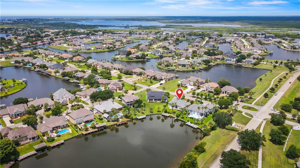 1007 MARINERS COVE Boulevard