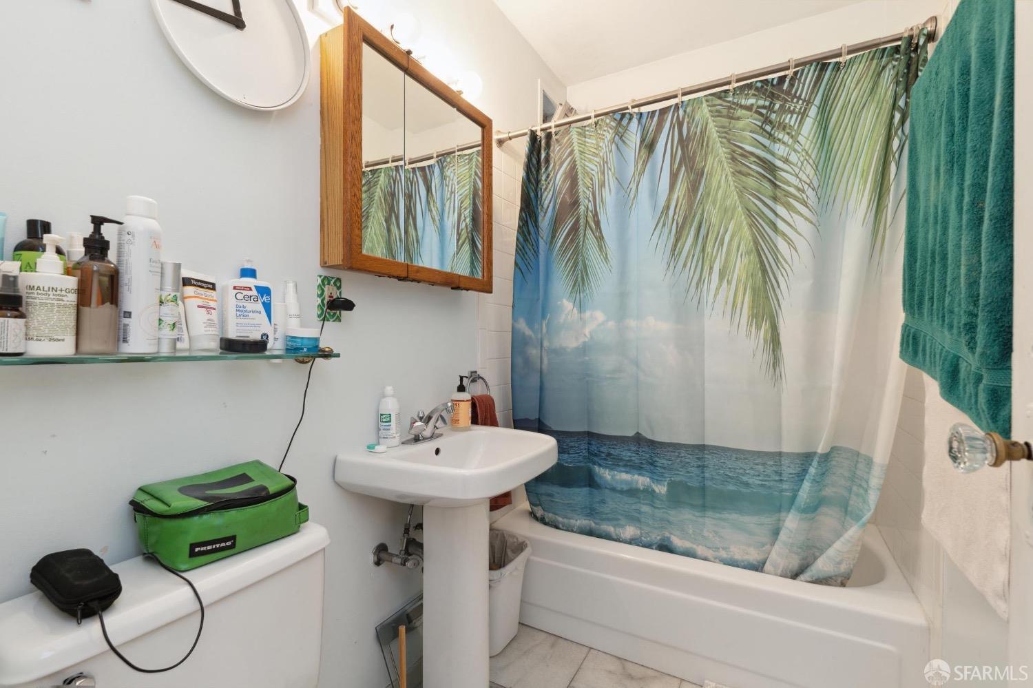 542-544 Presidio Avenue