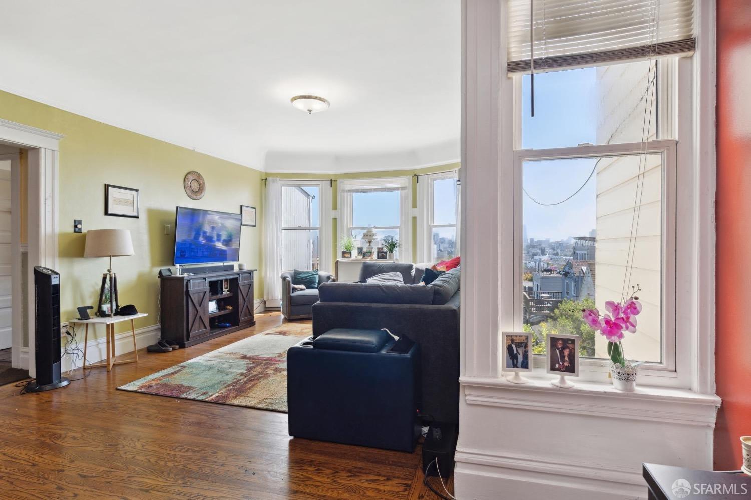 542-544 Presidio Avenue