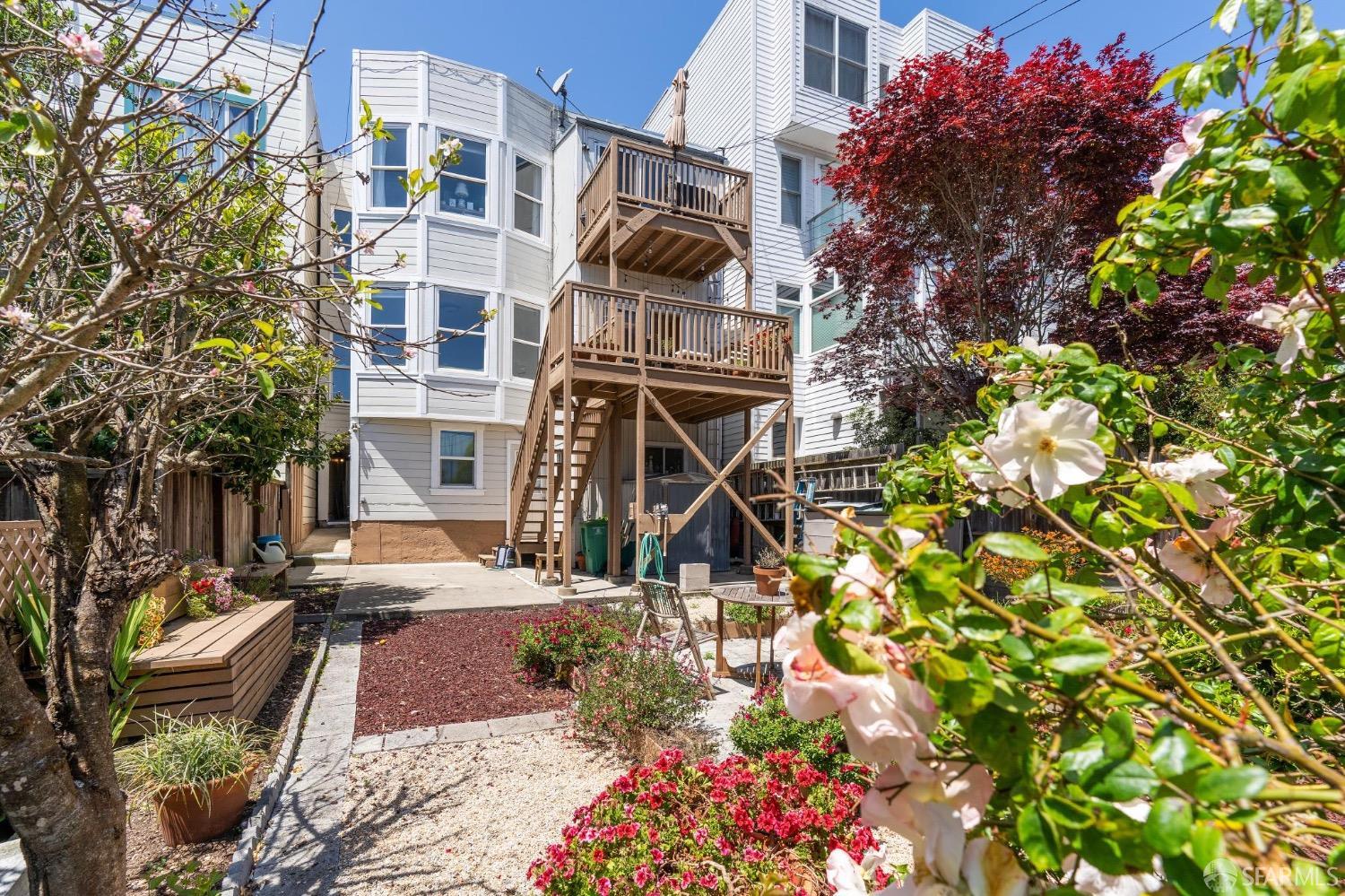 542-544 Presidio Avenue