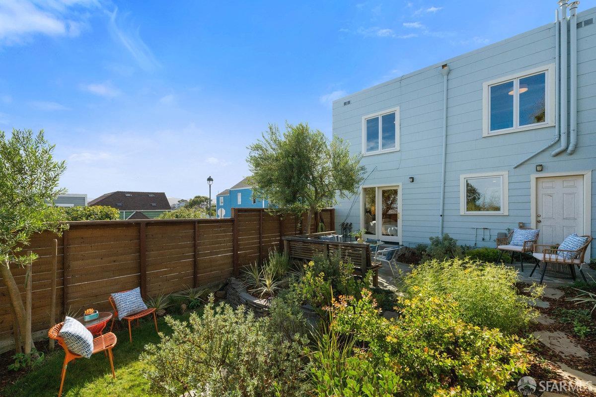 697 Peralta Avenue
