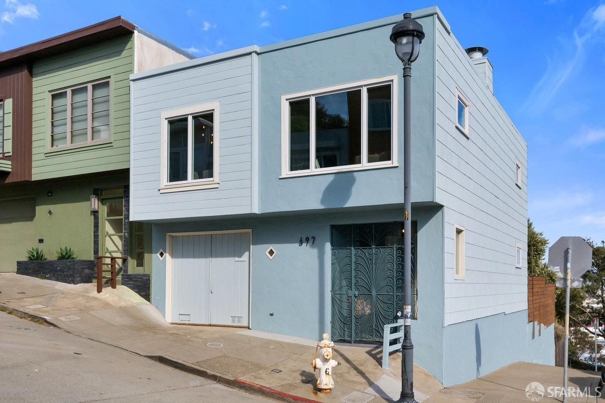 697 Peralta Avenue