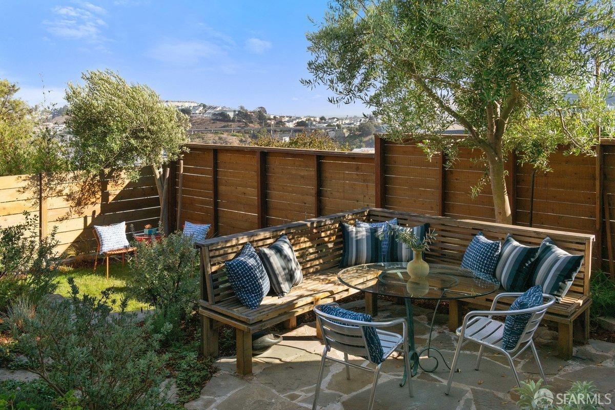 697 Peralta Avenue