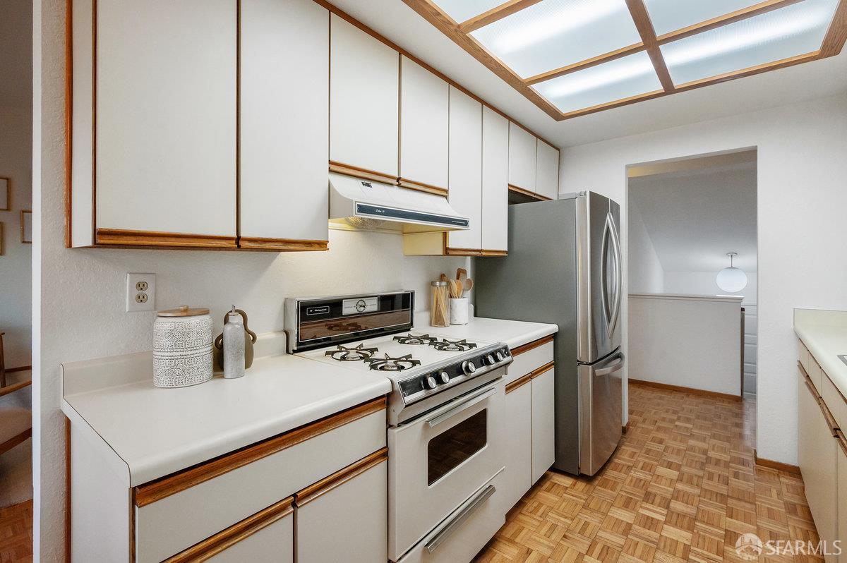 200 Bayview Circle