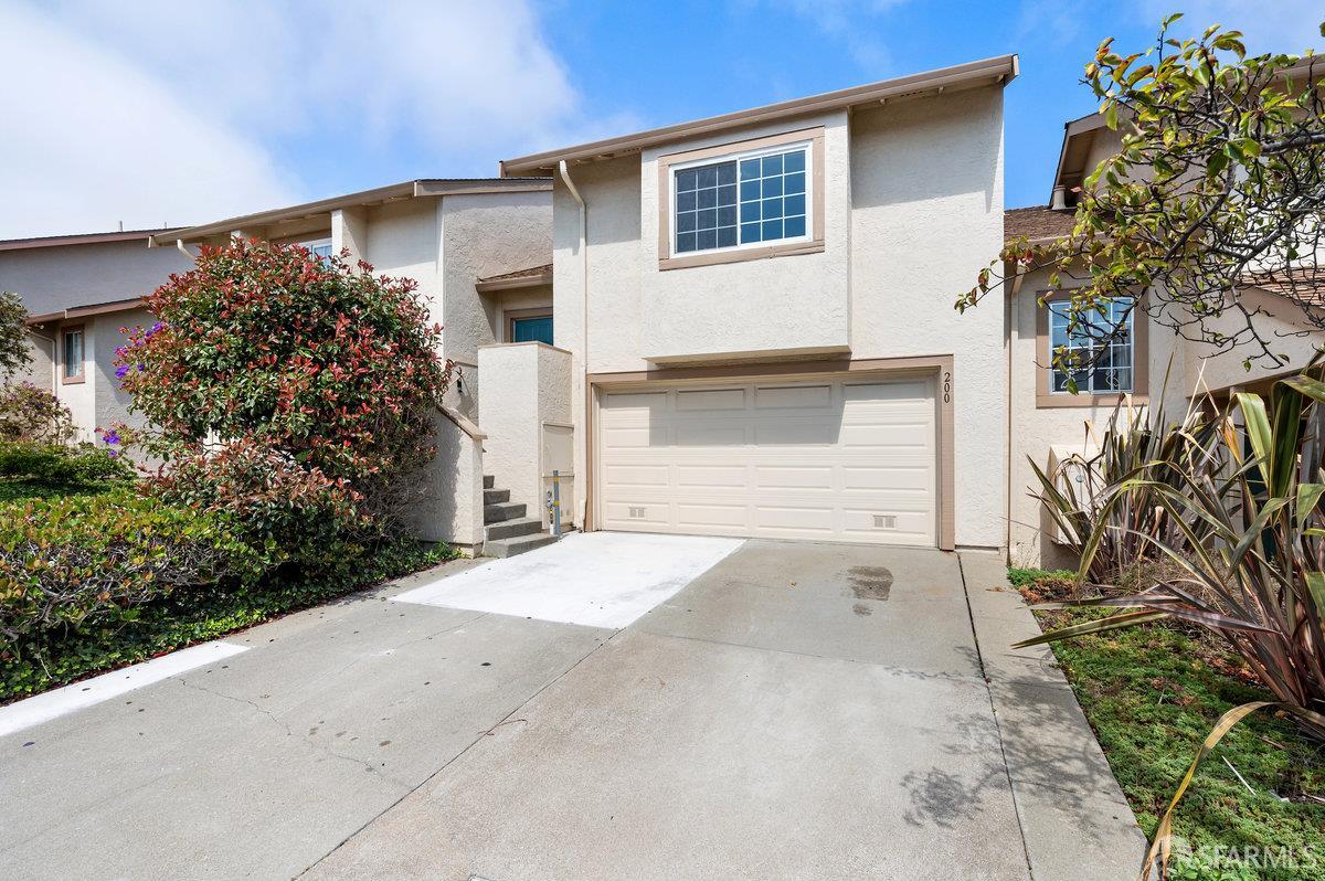 200 Bayview Circle