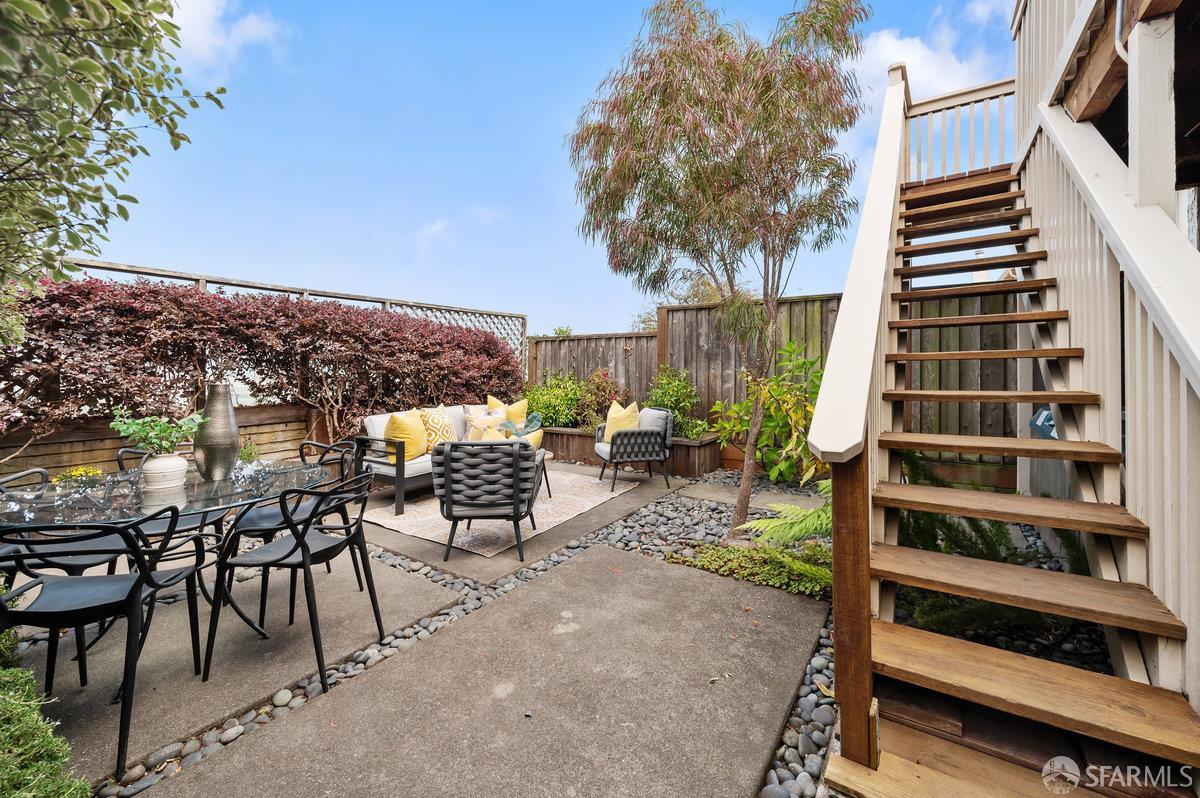 200 Bayview Circle