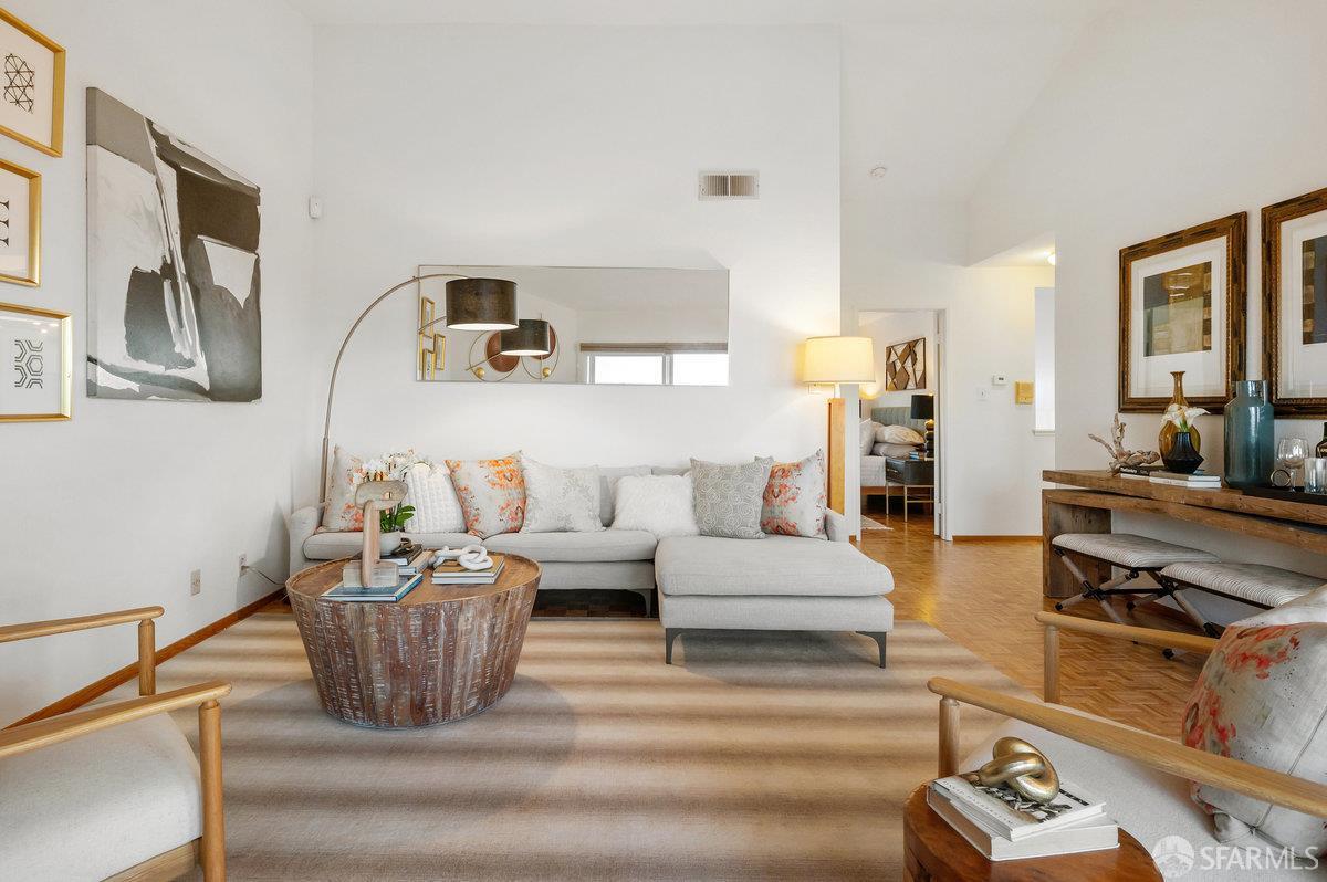 200 Bayview Circle
