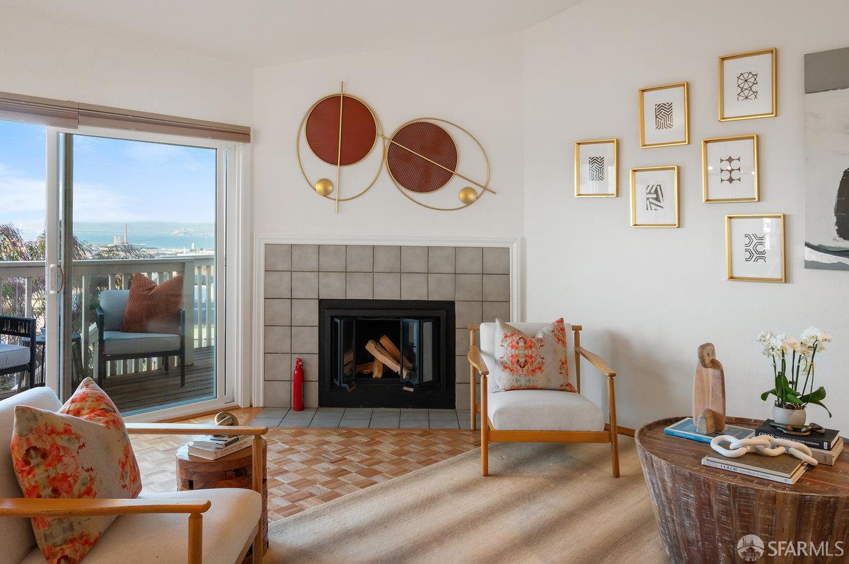 200 Bayview Circle