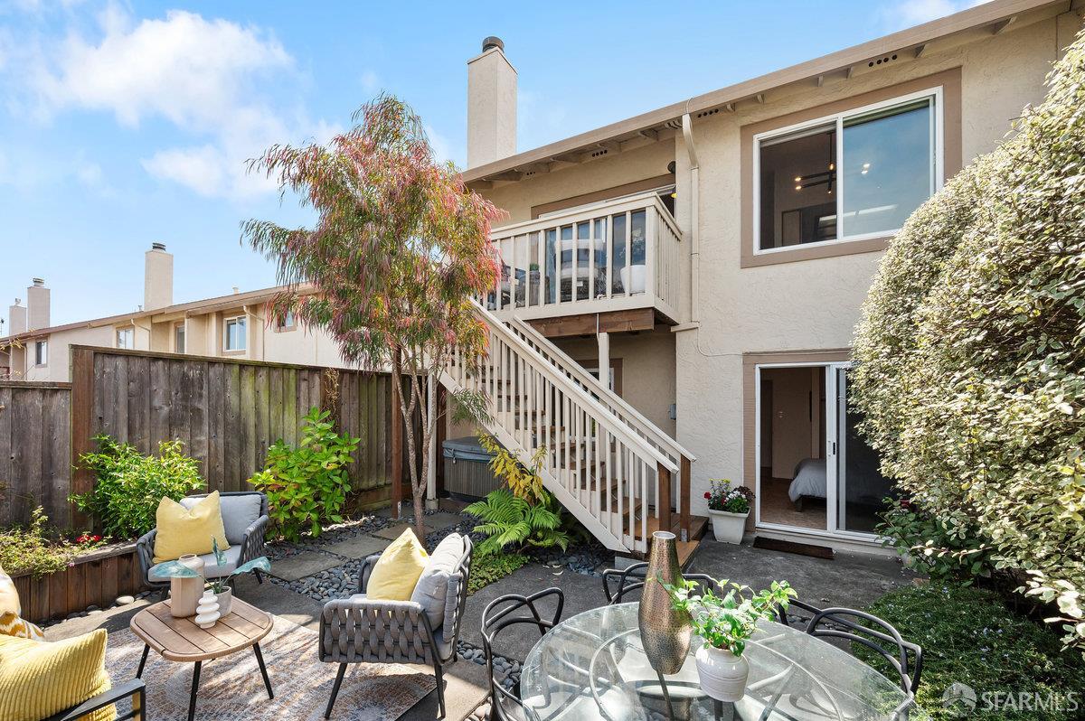 200 Bayview Circle